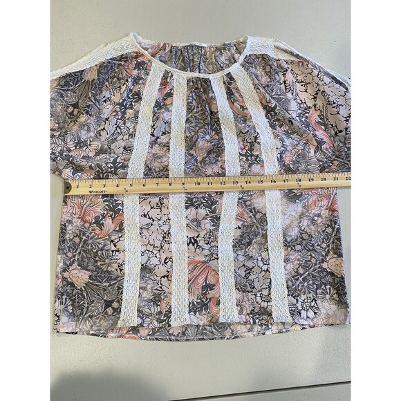 T Tahari Blouse Womens XS Cold Shoulder Floral Flowy Travel Indie Cottage Boho - Picture 6 of 6